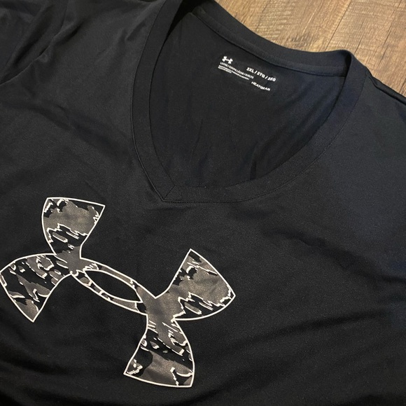 Under Armour Athletic T-shirt - Picture 2 of 3
